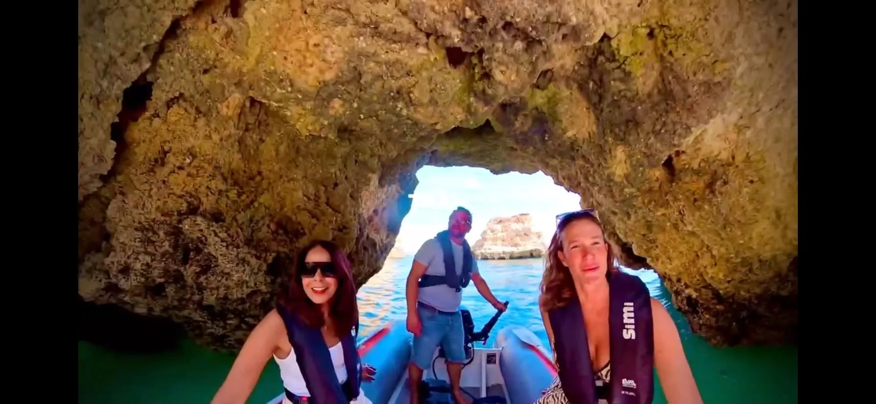 Private vs Group Grotto Tours at Ponta da Piedade, Lagos